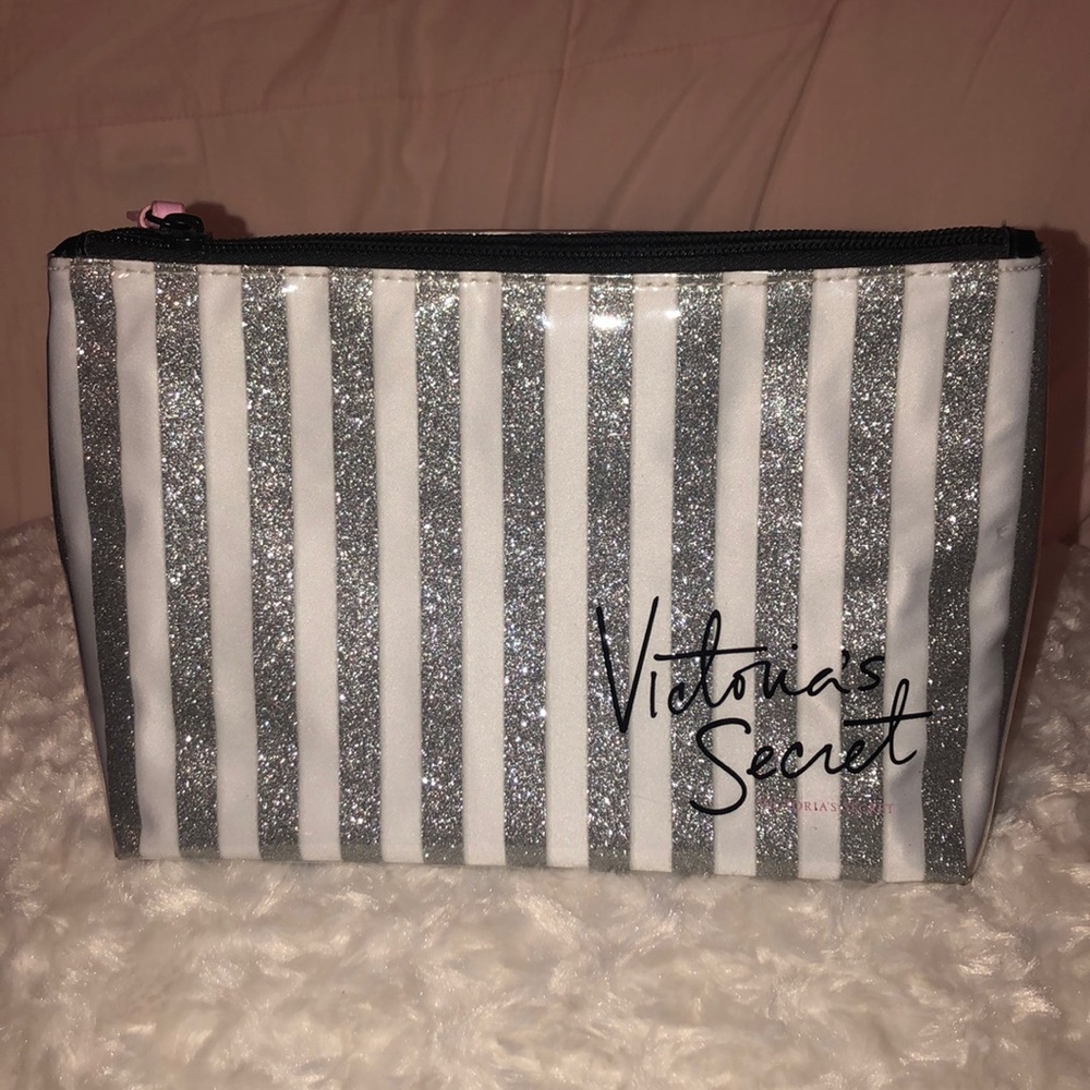 Victoria Secret Large makeup bag 🖤